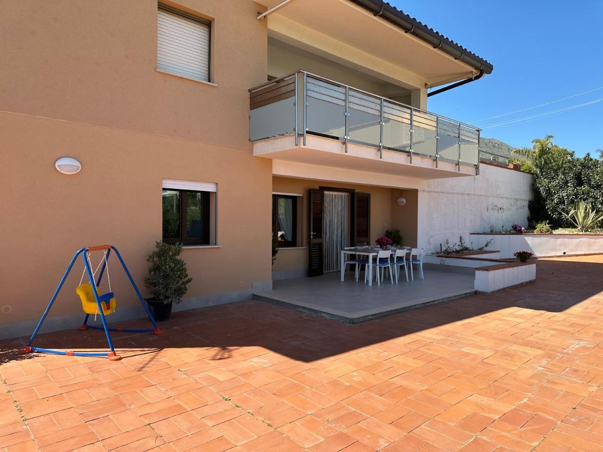 קאסטלמארה דל גולפו Villa Fiorenza - 100 Mt Dal Mare מראה חיצוני תמונה