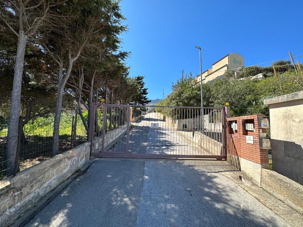 קאסטלמארה דל גולפו Villa Fiorenza - 100 Mt Dal Mare מראה חיצוני תמונה